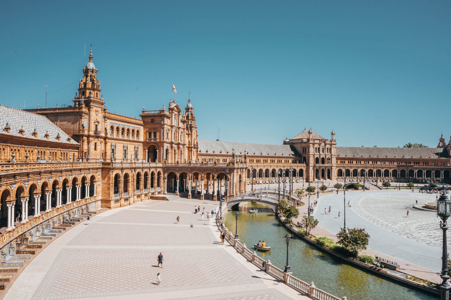 Living as an expat in Spain: our recipe for a successful expat life