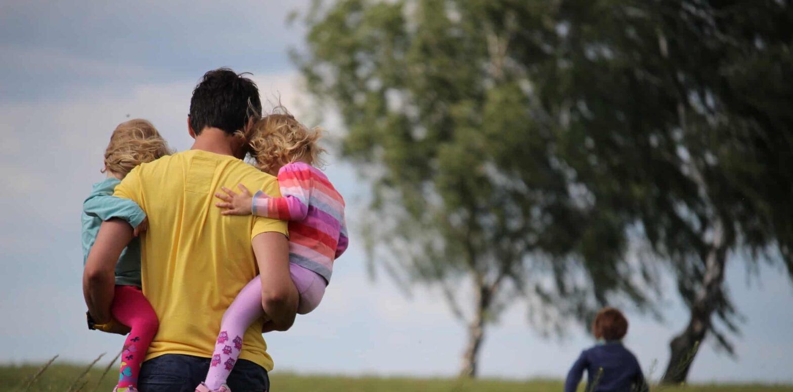 La trousse de secours de l’expatrié :  les essentiels pour enfants et adultes