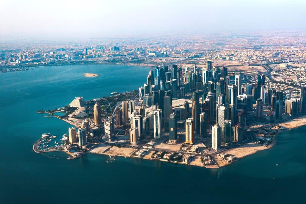 living in qatar expat